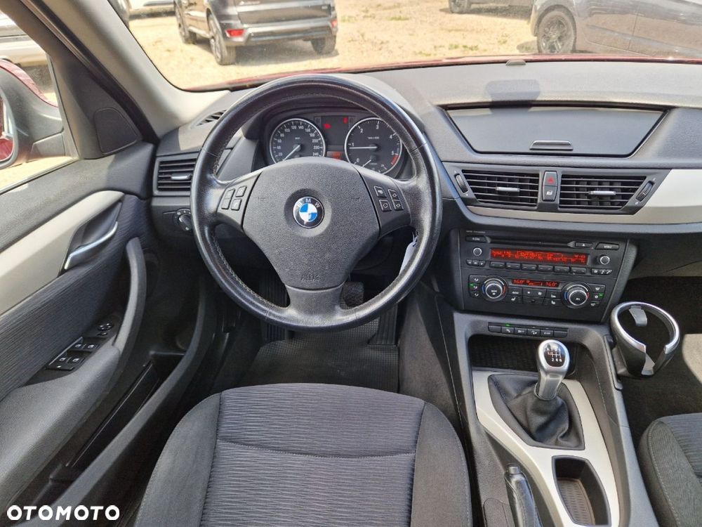 BMW X1 xDrive18d Sport Line - 14