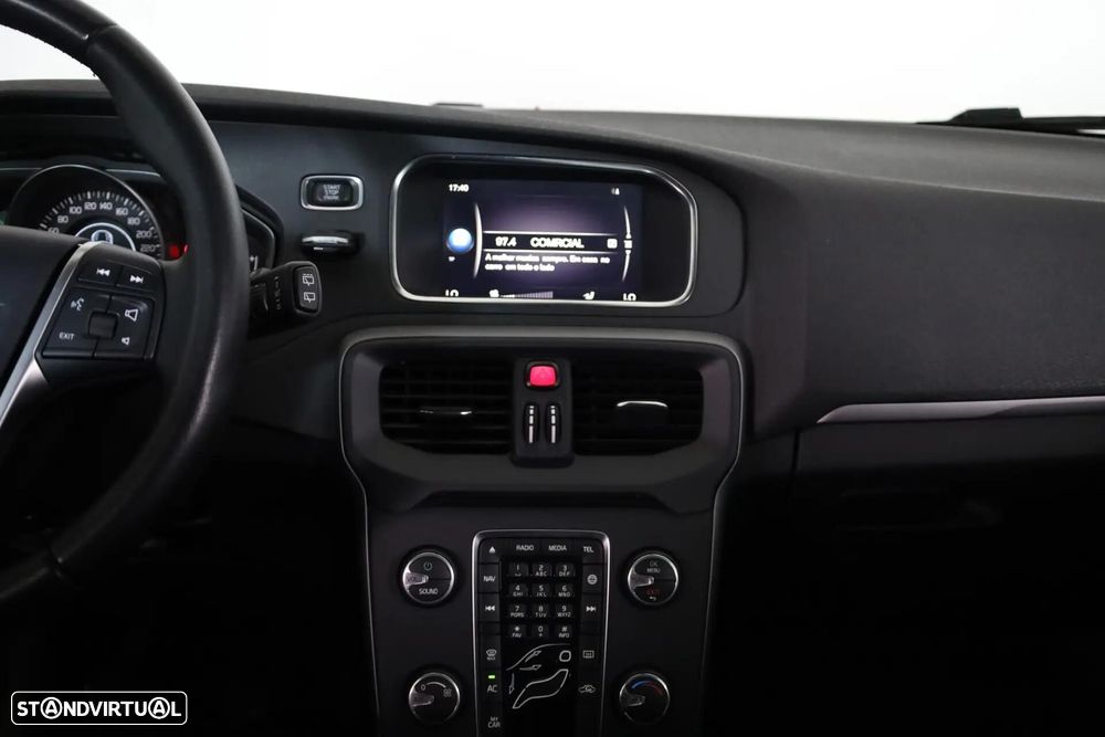 Volvo V40 2.0 D3 Momentum - 6