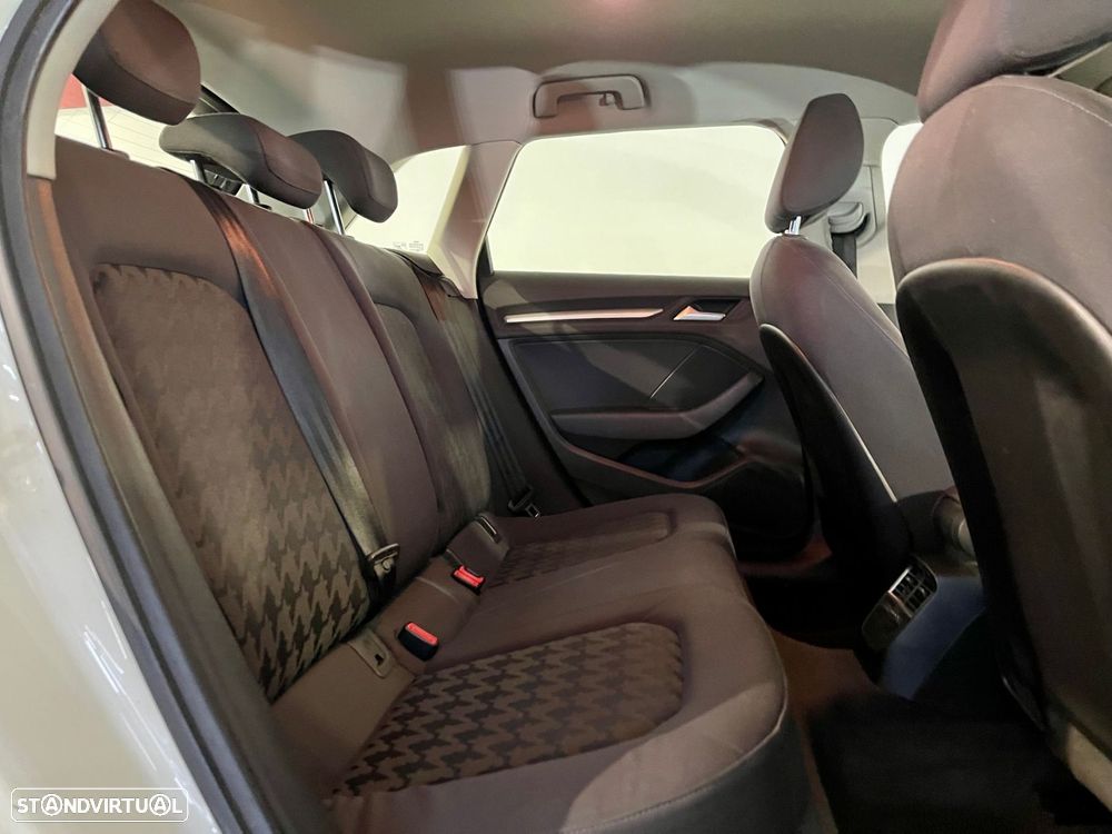 Audi A3 Sportback 1.6 TDI Advance - 21