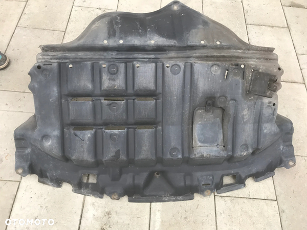 Toyota Yaris I 03-06 Lift Osłona pod silnik wersja japan D4D