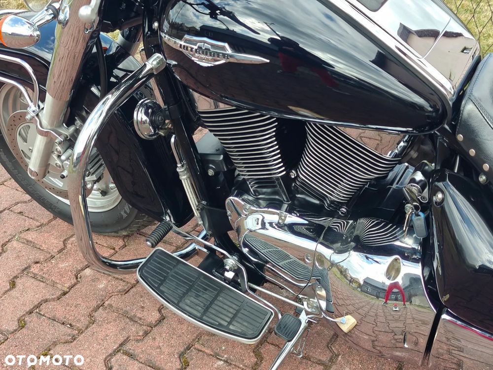 Suzuki Intruder - 25