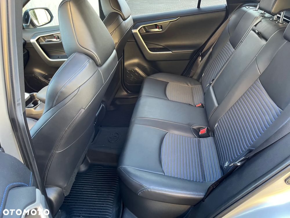 Toyota RAV4 - 12
