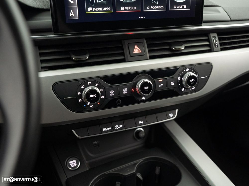 Audi A4 Avant 30 TDI S tronic - 28