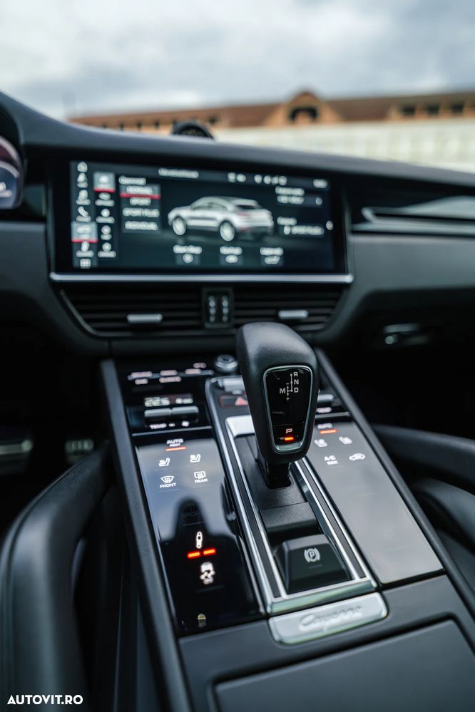 Porsche Cayenne Coupe S - 16