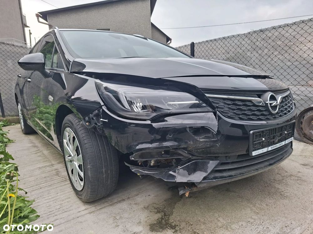 Opel Astra 1.2 Turbo Business Elegance - 4