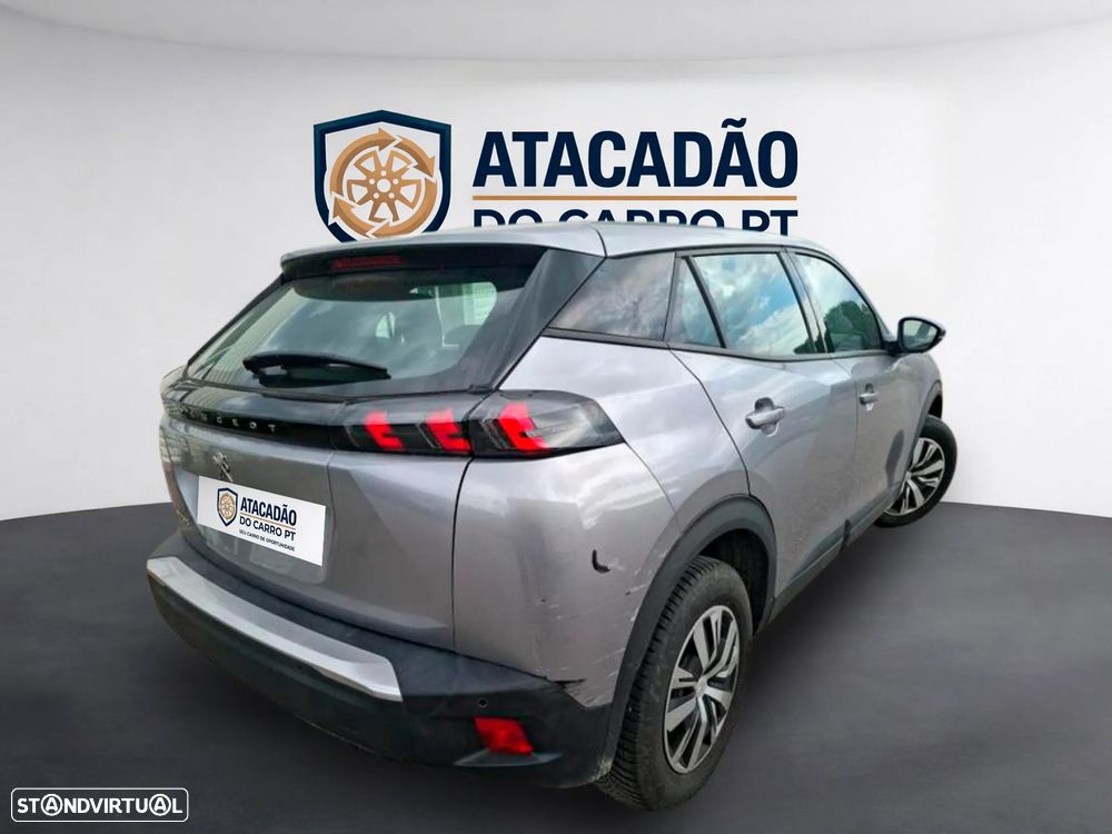 Peugeot 2008 - 8