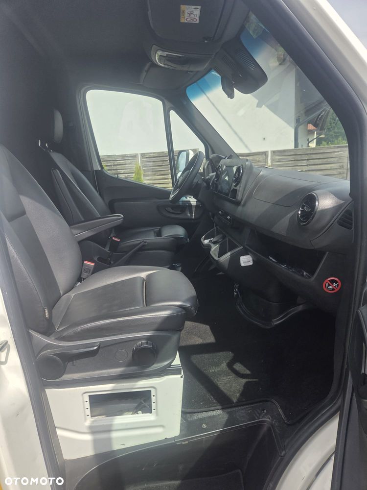 Mercedes-Benz SPRINTER - 29