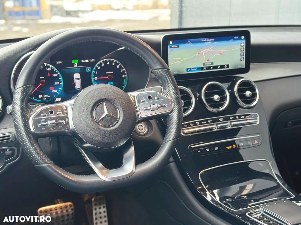 Mercedes-Benz GLC 300 e 4MATIC - 16