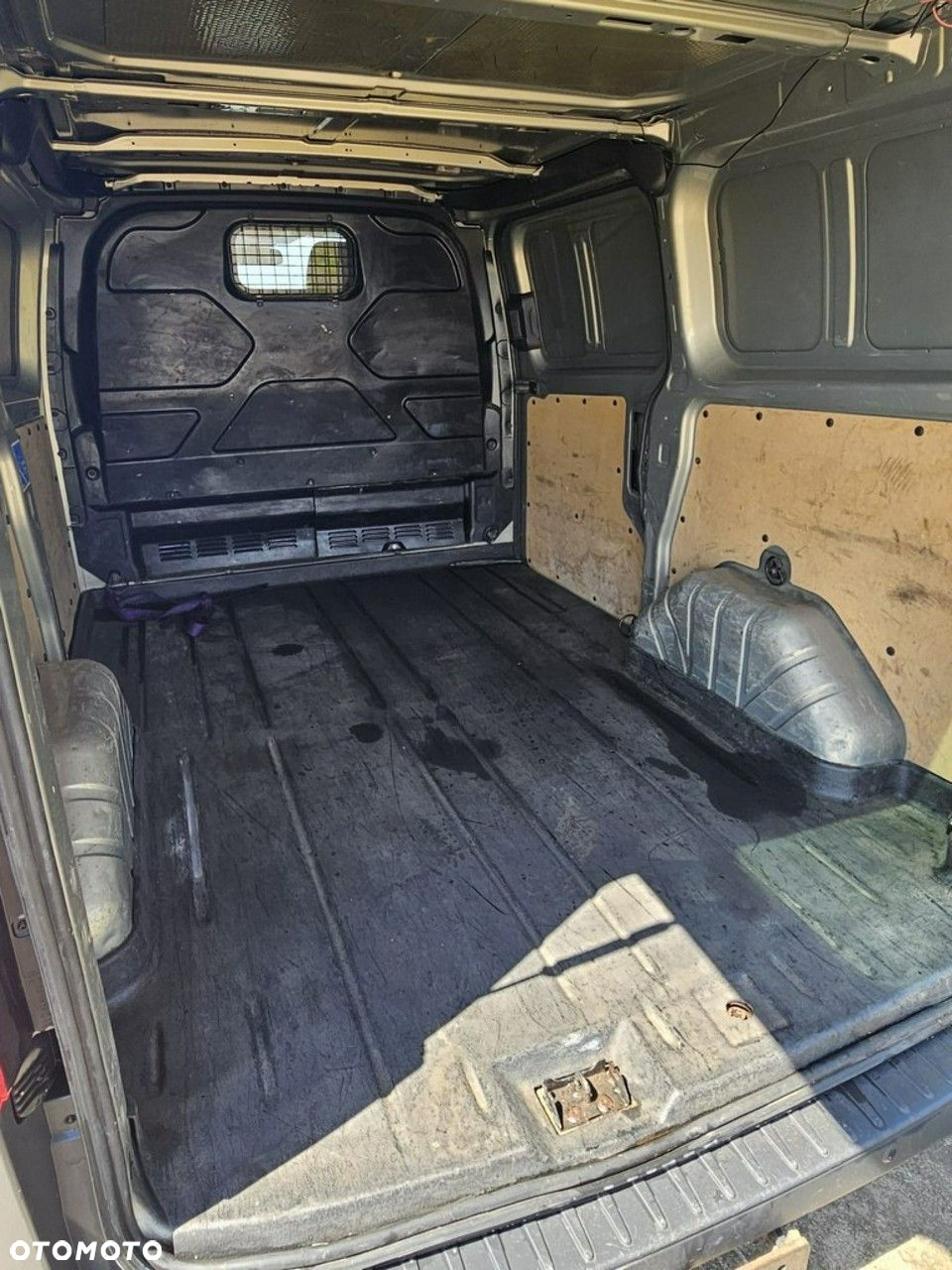 Ford Tourneo Custom - 6
