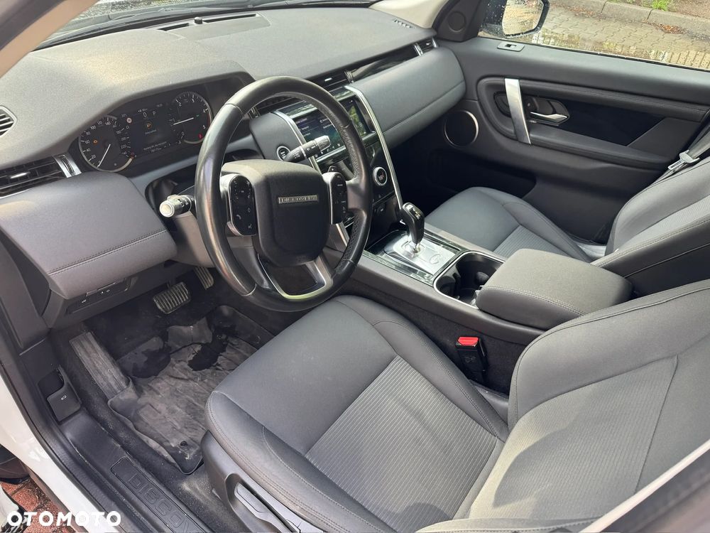 Land Rover Discovery Sport - 8