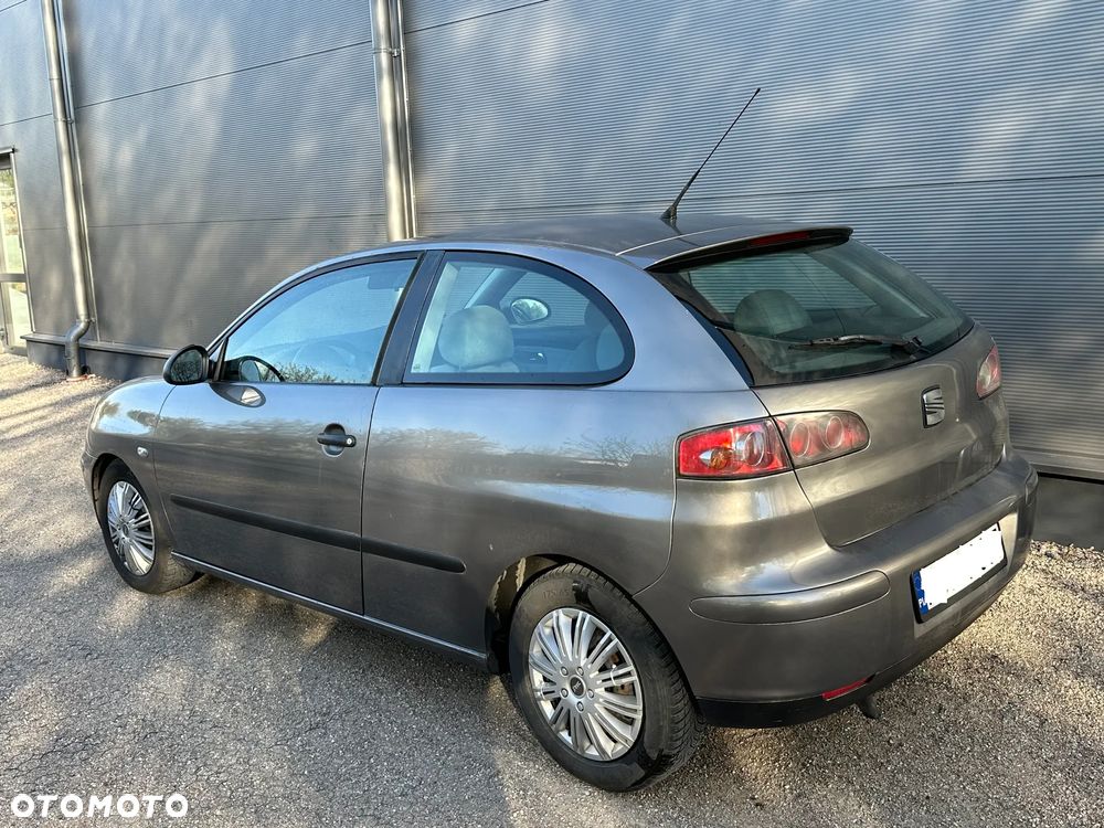 Seat Ibiza 1.2 12V Amaro - 2