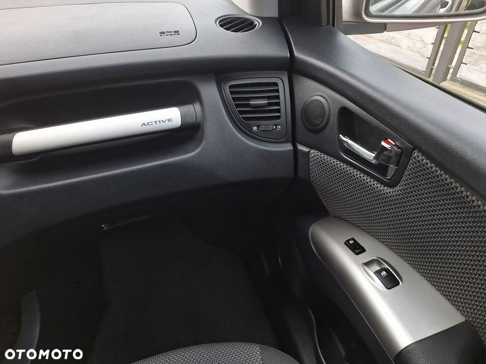 Kia Sportage - 11