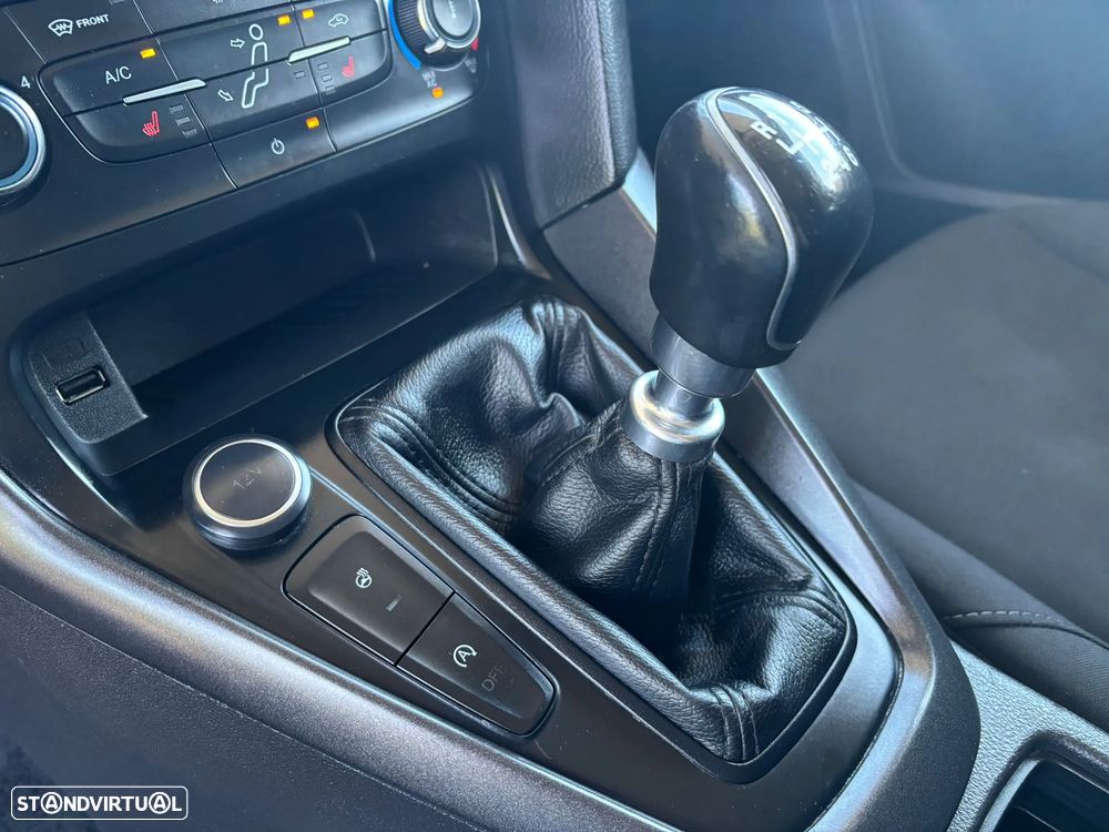 Ford Focus SW 1.0 EcoBoost S&S TREND - 16