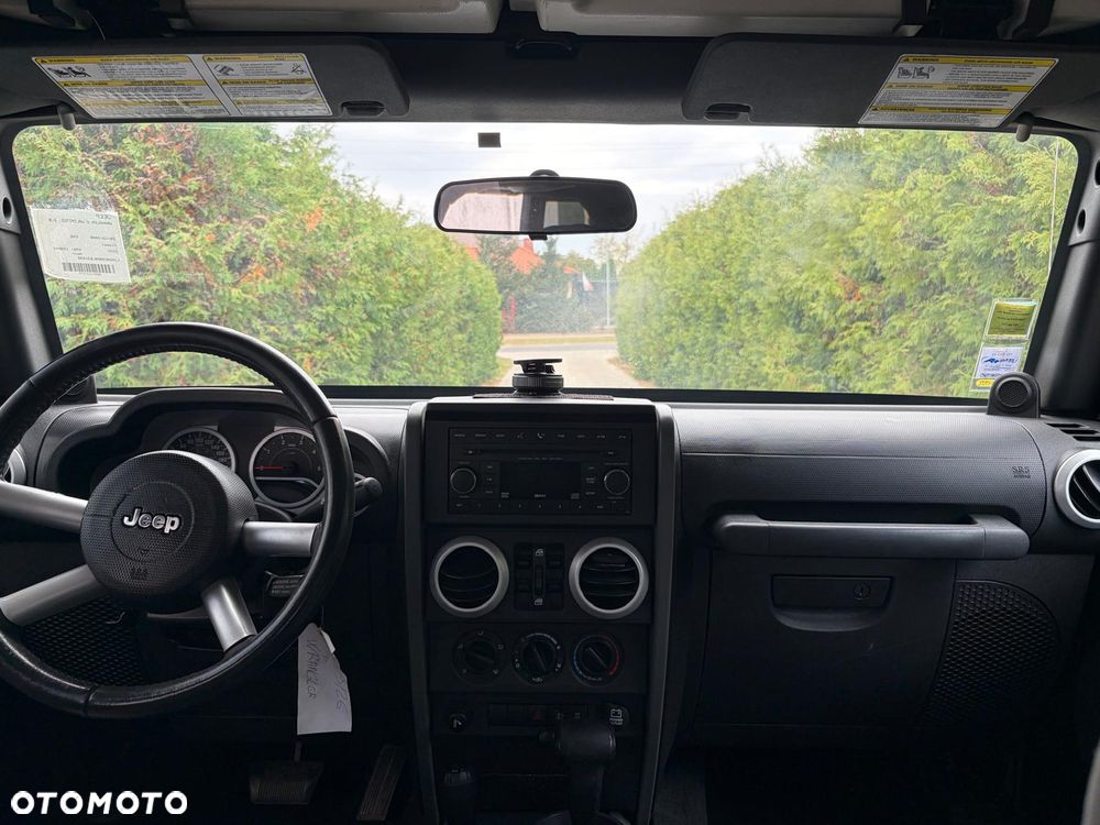 Jeep Wrangler - 23
