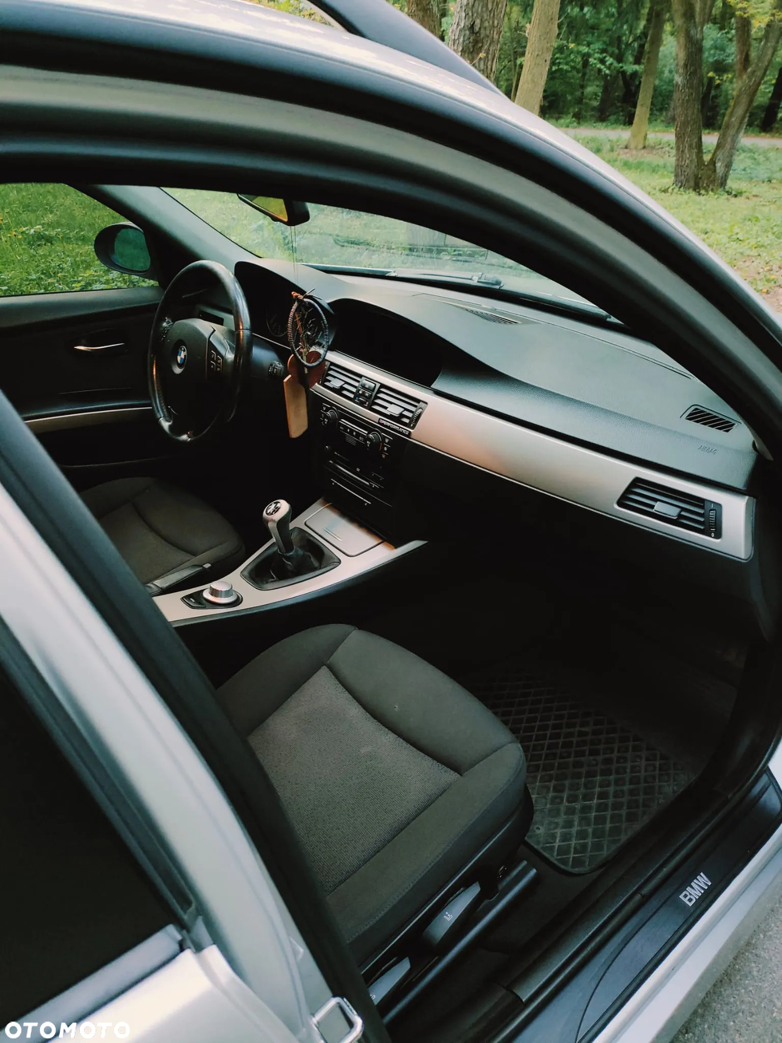 BMW Seria 3 318d - 12