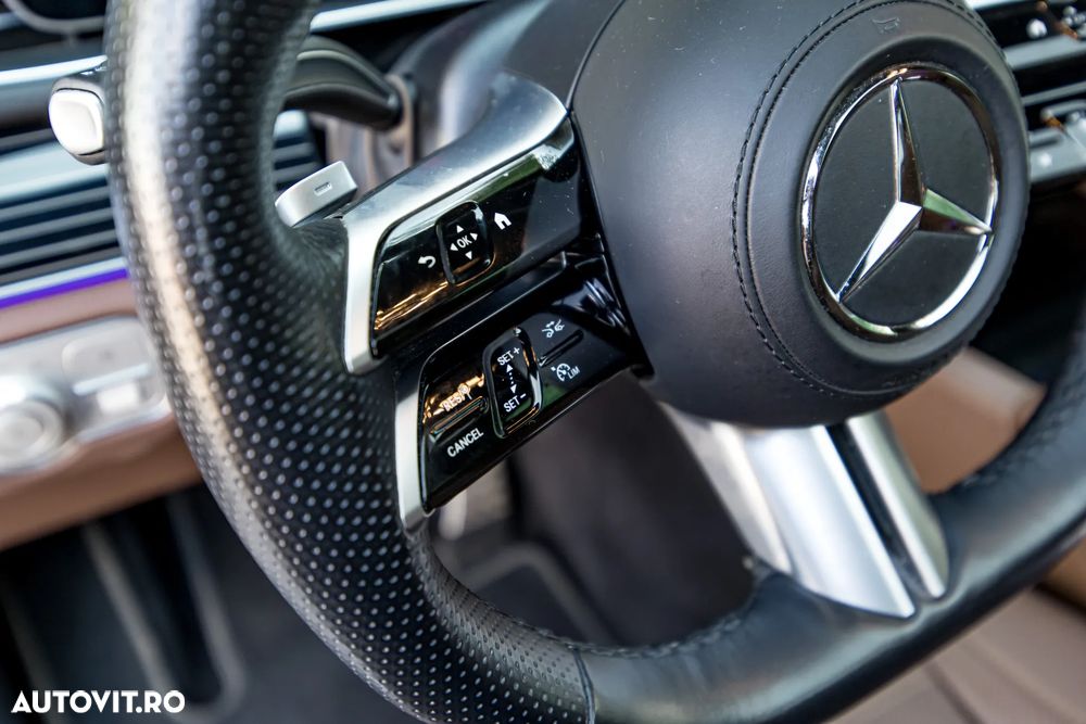 Mercedes-Benz GLS - 22