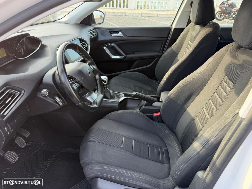 Peugeot 308 - 12