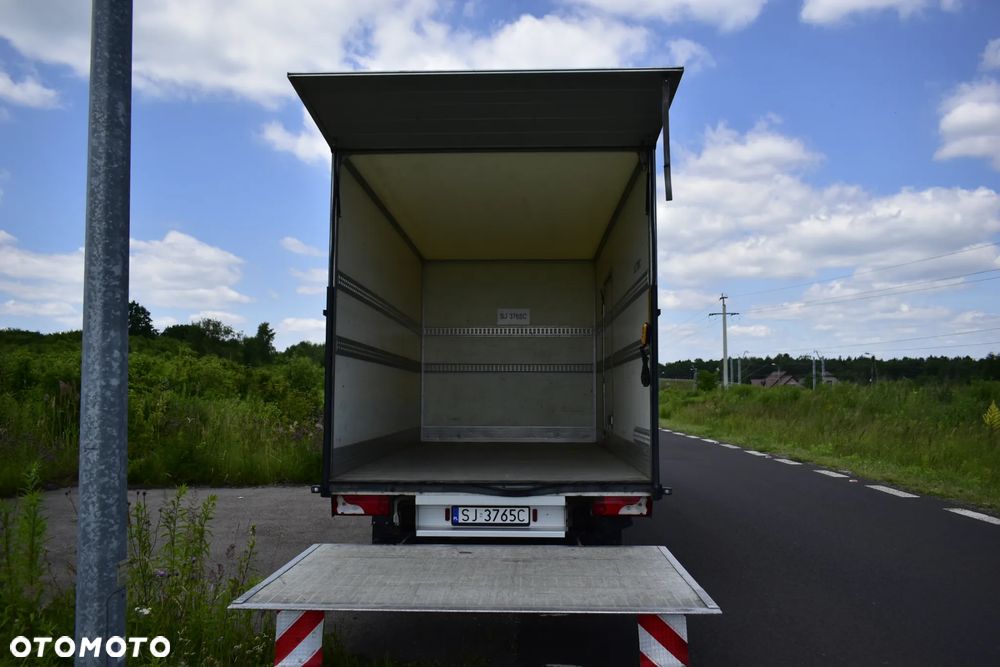 Mercedes-Benz Sprinter - 15