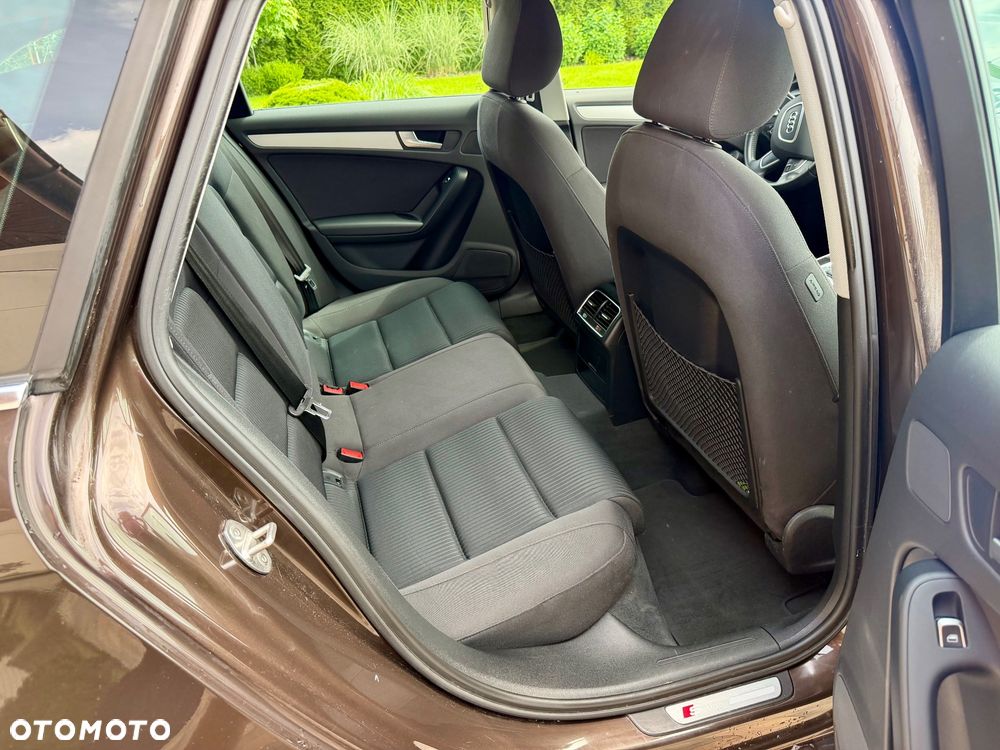 Audi A4 Avant 2.0 TDI DPF clean diesel multitronic S line Sportpaket - 20