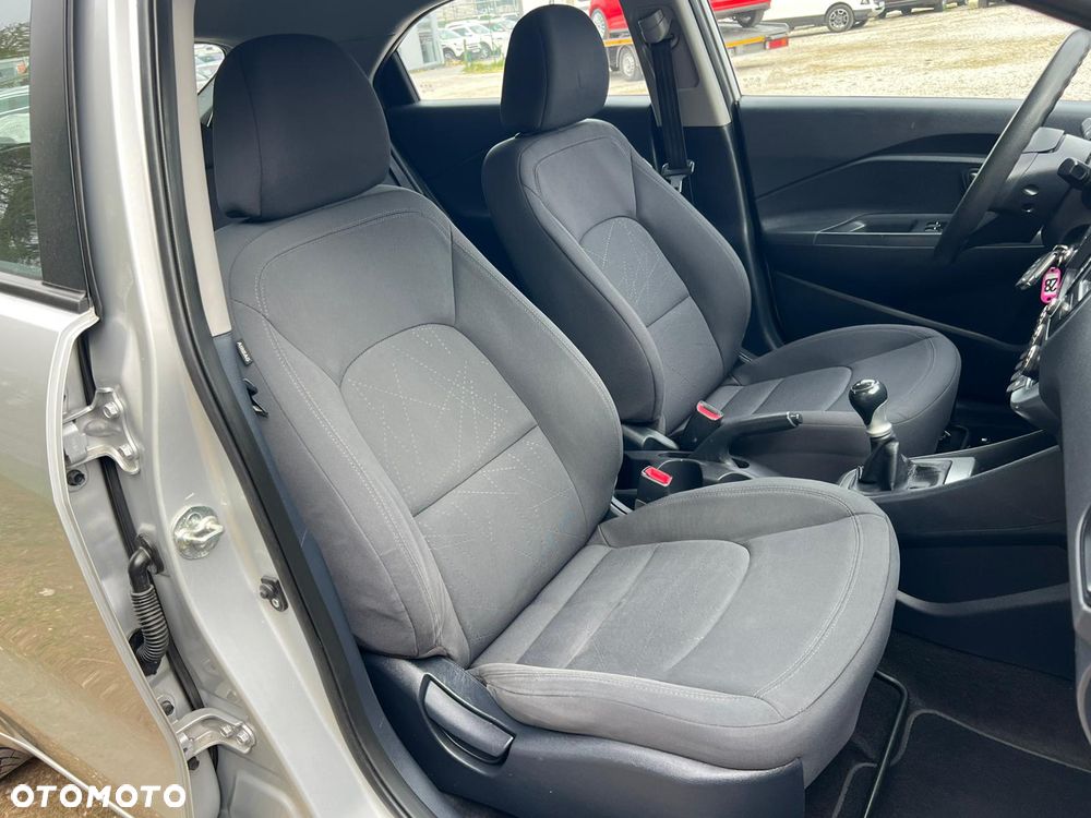 Kia Rio 1.2 Dream Team Edition - 17