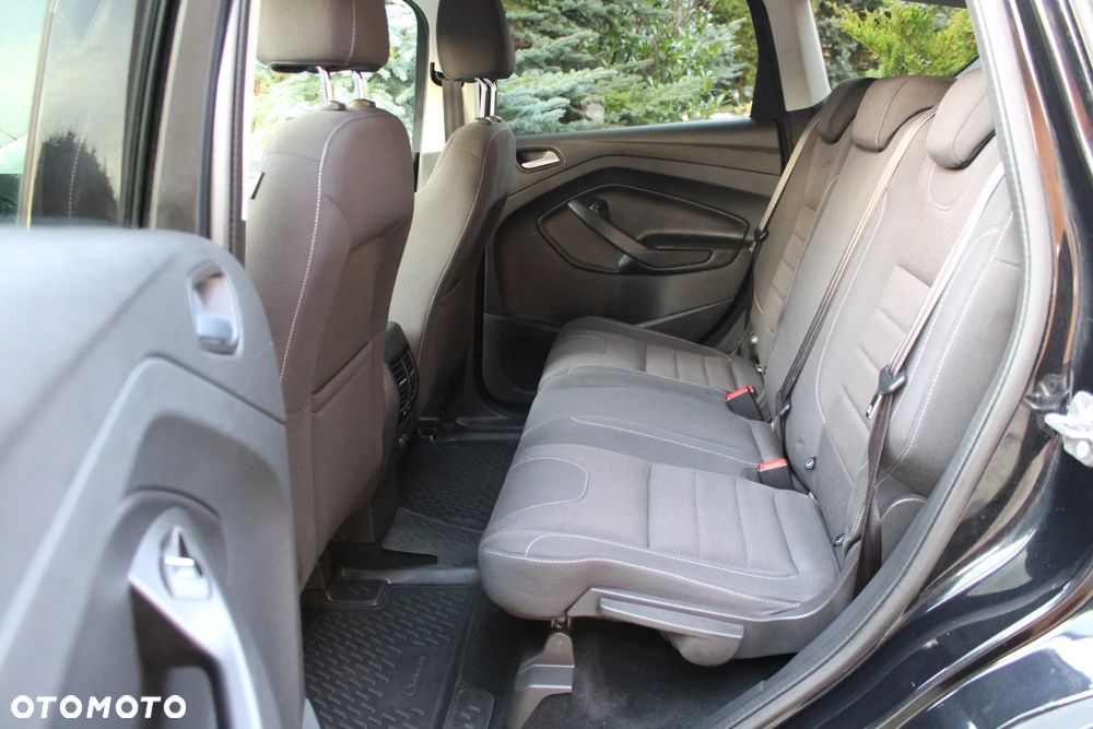 Ford Kuga 2.0 TDCi 2x4 Titanium - 15