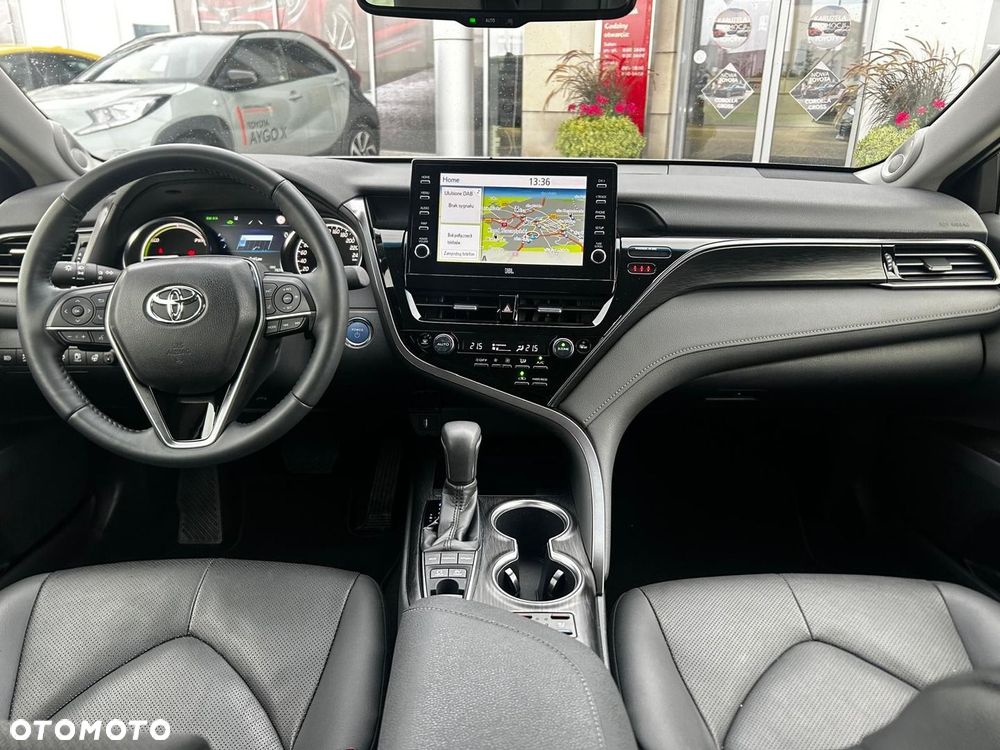 Toyota Camry 2.5 Hybrid Executive CVT - 10