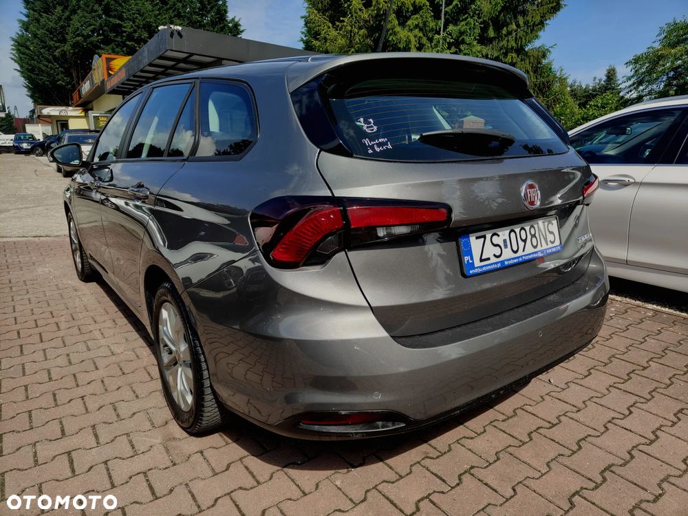 Fiat Tipo 1.4 16V More - 10