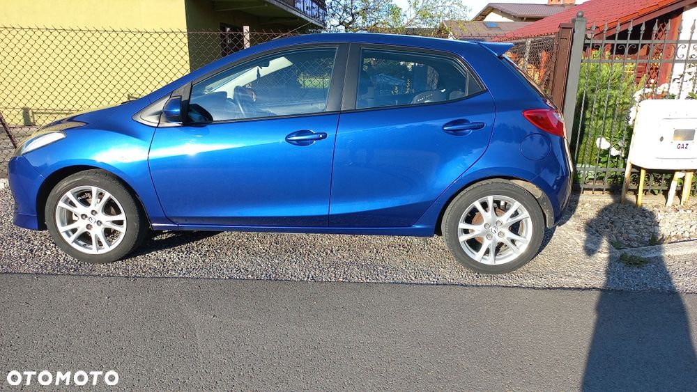 Mazda 2 - 8