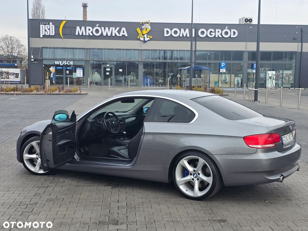 BMW Seria 3 335i M Sport Edition - 8