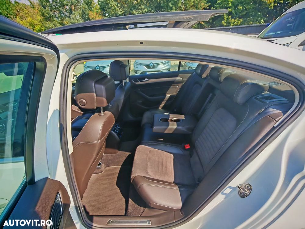 Volkswagen Passat 2.0 TDI DSG Highline - 15