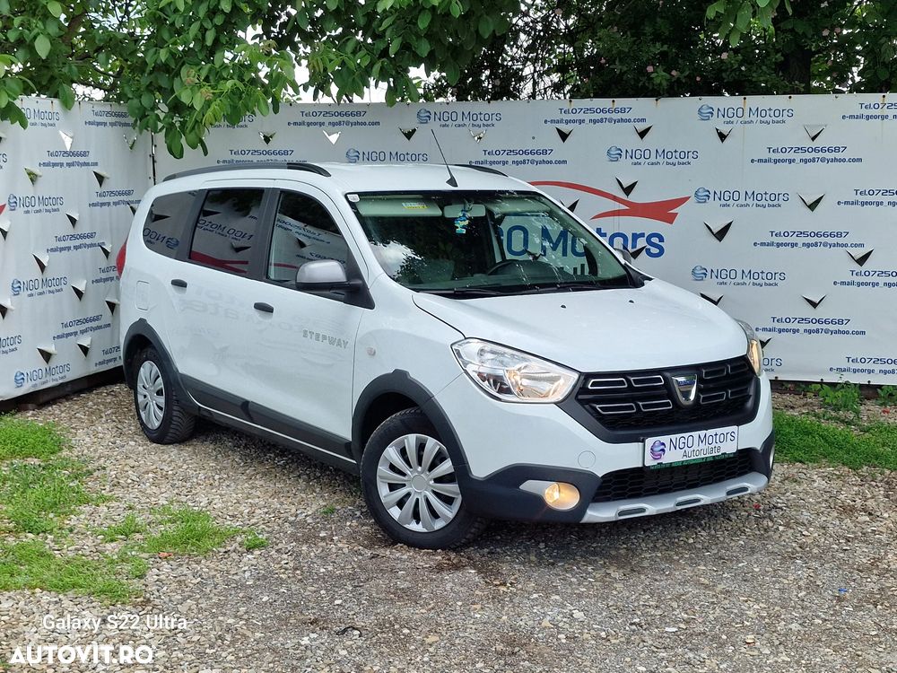 Dacia Lodgy TCe 115 Stepway Celebration - 22