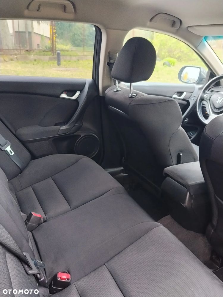 Honda Accord 2.0 Executive - 9