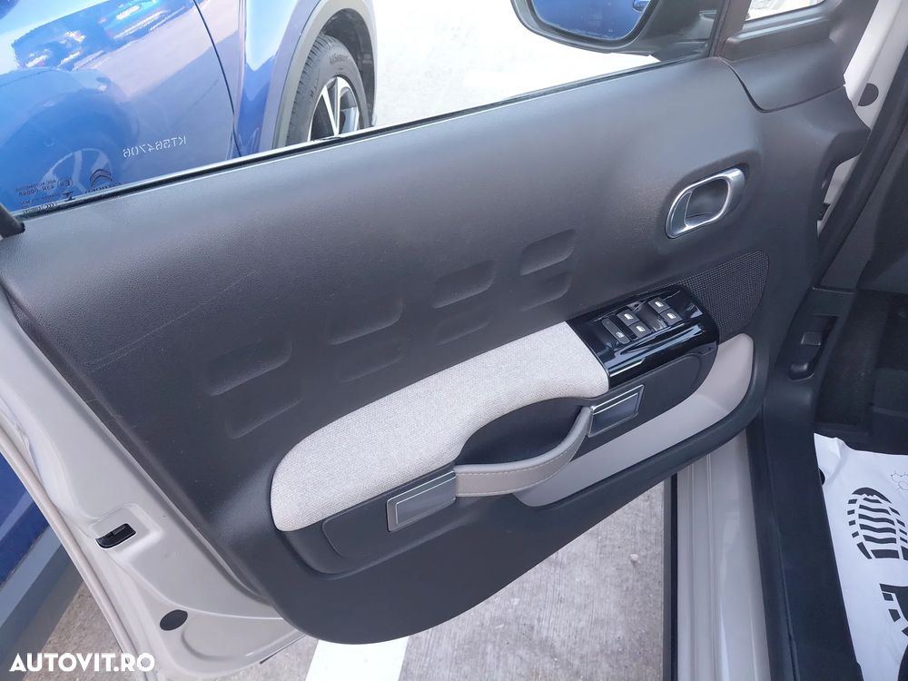 Citroën C3 Pure Tech 110 S&S EAT6 SHINE - 19