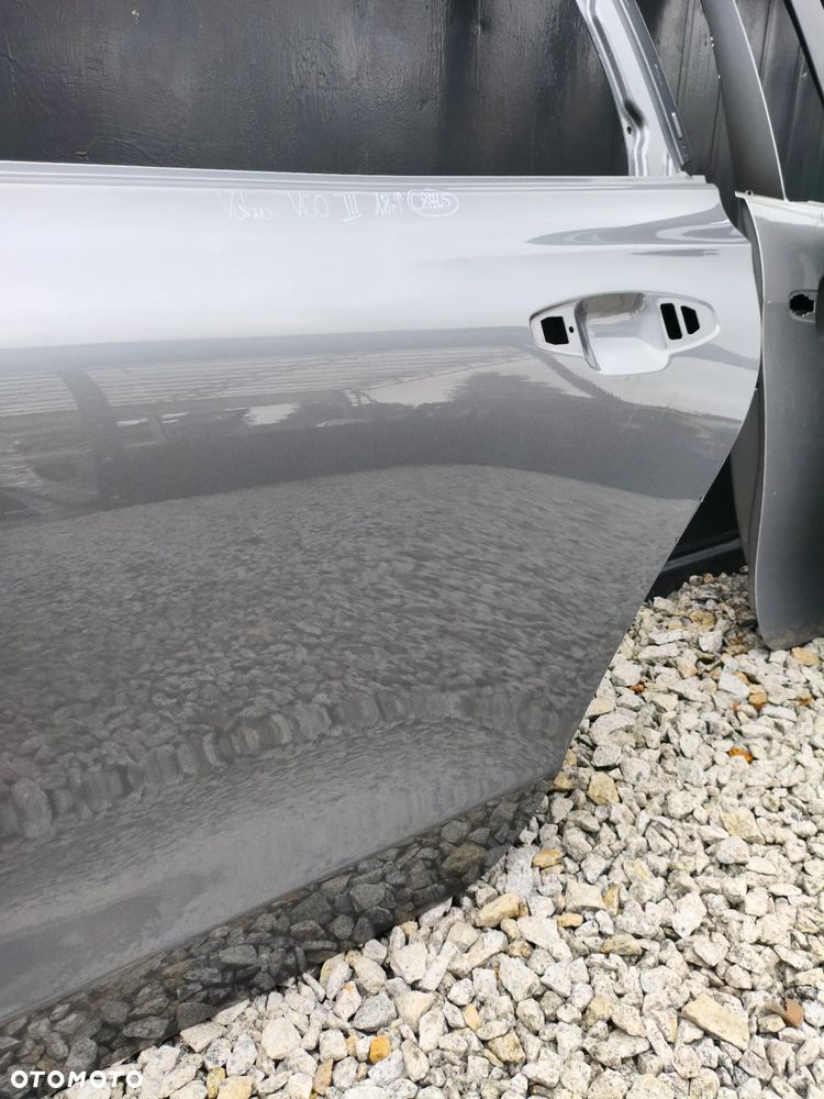 VOLVO V60 II 2018r- DRZWI LEWE TYLNE TYŁ POZNAŃ GIEŁDA X16 - 3