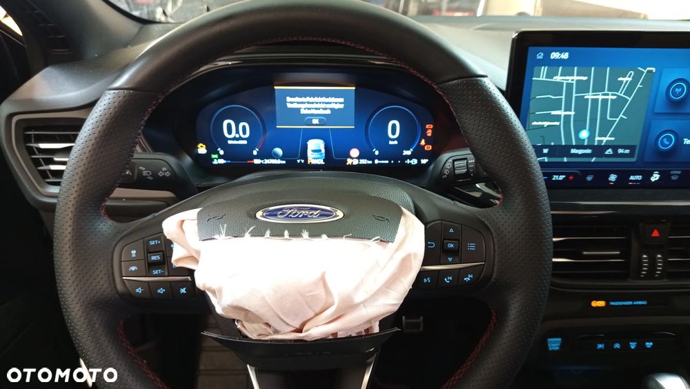 Ford Focus 1.0 EcoBoost Hybrid ST-LINE - 13