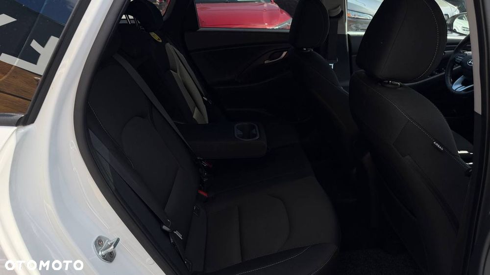 Hyundai i30 1.6 D Style DCT - 8