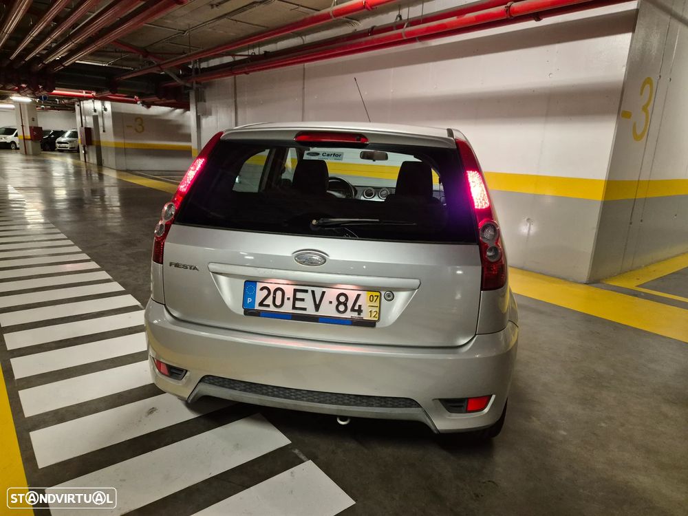 Ford Fiesta 1.25 Trend - 11