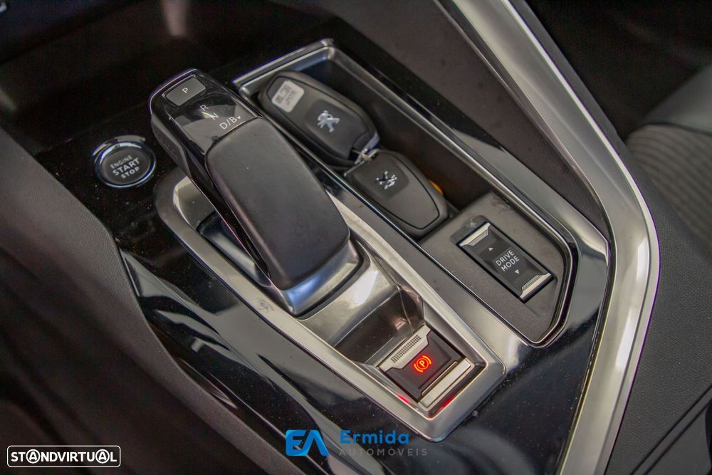 Peugeot 3008 1.6 Hybrid Allure Pack e-EAT8 - 34