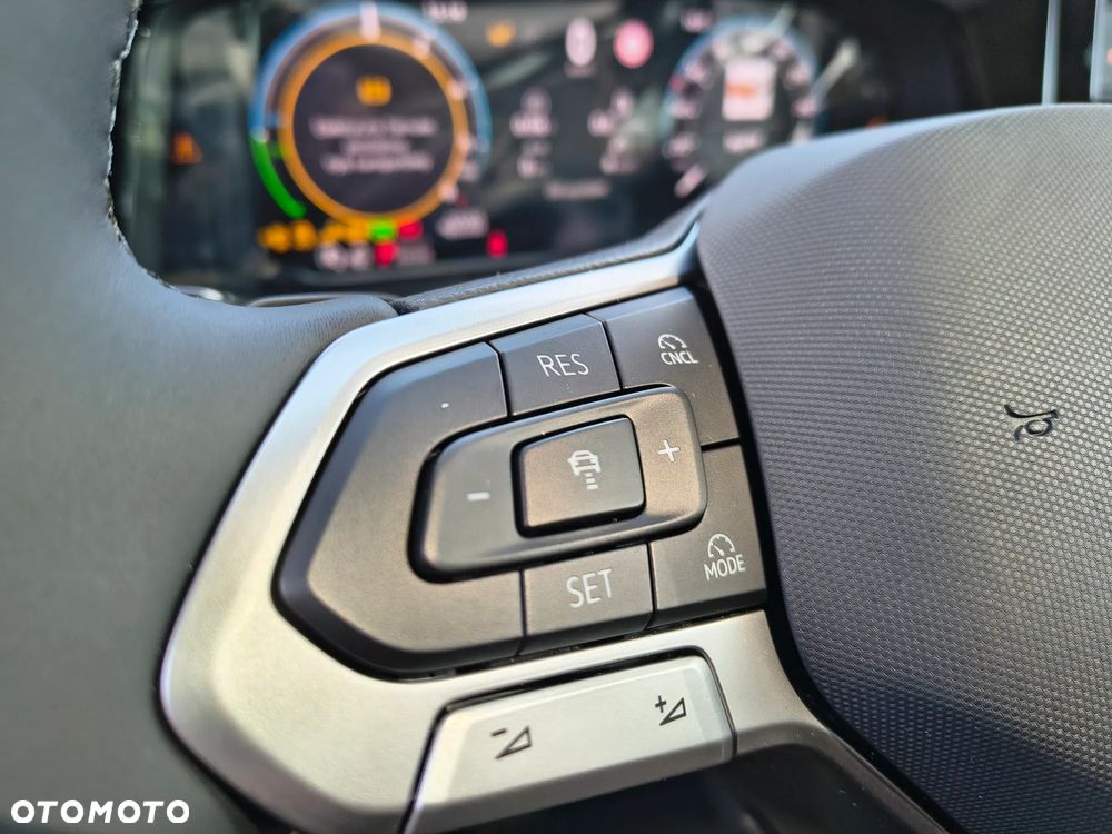 Volkswagen Multivan 1.4 TSI eHybrid PHEV 160kW L2 Edition DSG - 13