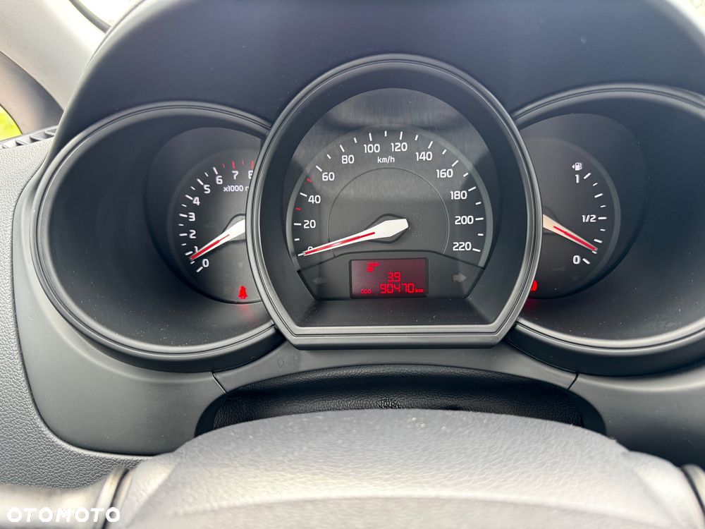 Kia Rio 1.4 L - 15