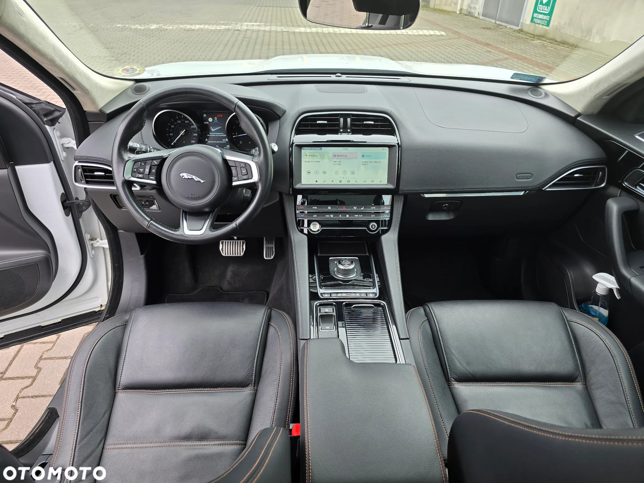 Jaguar F-Pace 2.0 i4D RWD Prestige - 14