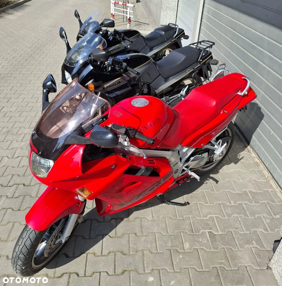 Kawasaki GPZ - 17