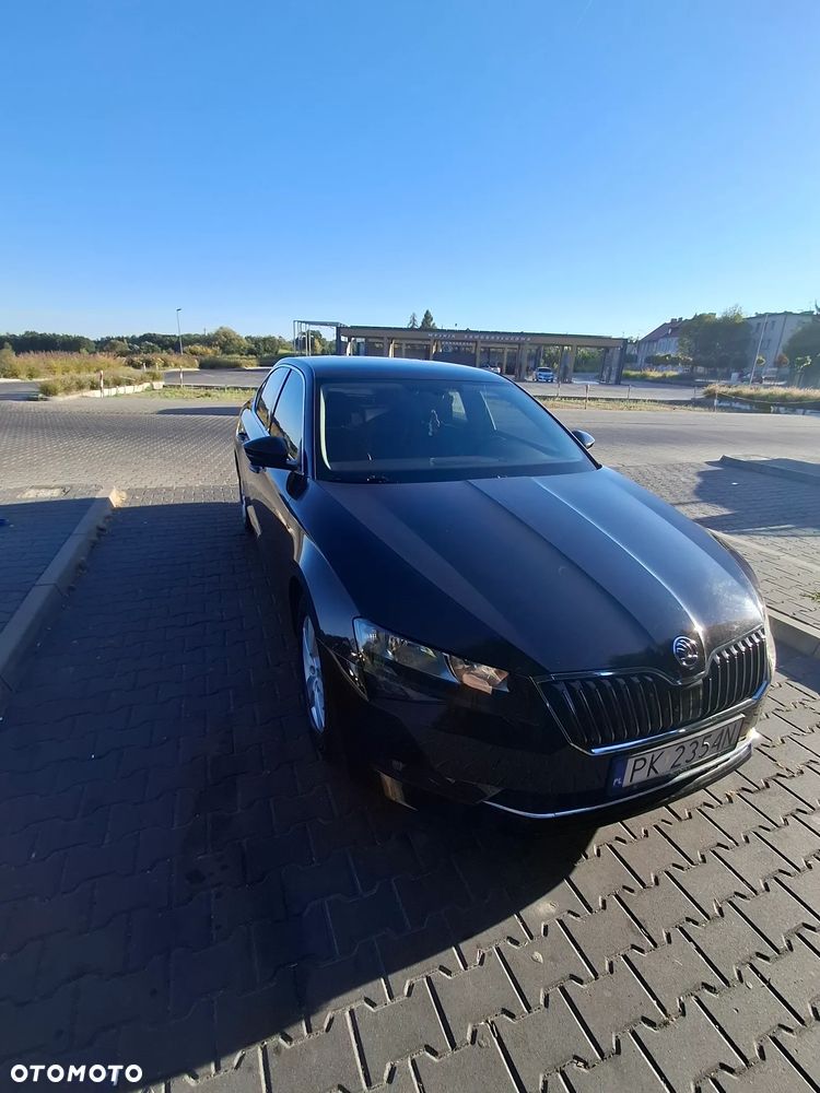 Skoda Superb 2.0 TDI SCR Ambition DSG - 2