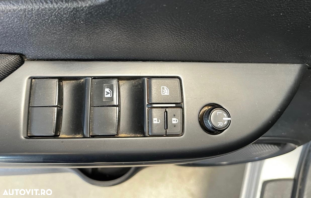 Toyota Hilux 2.4D 150CP 4x4 Double Cab 6MT Comfort - 15