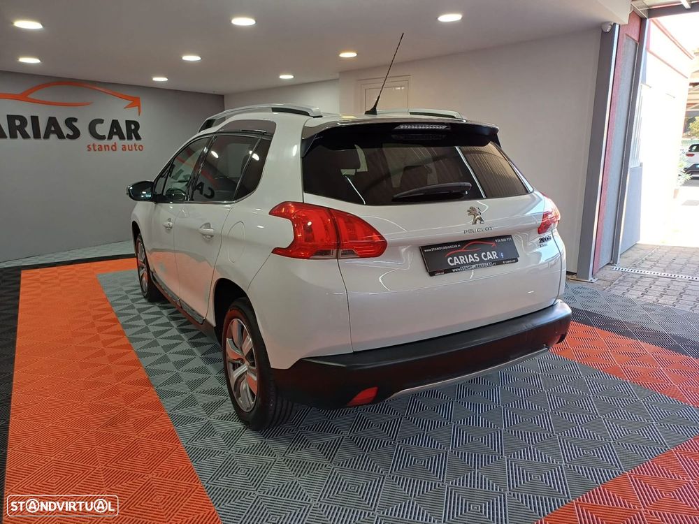 Peugeot 2008 1.2 PureTech Allure - 6