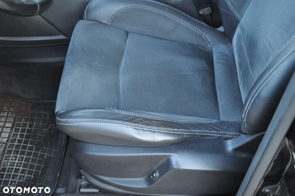 Ford S-Max 2.0 TDCi Titanium - 21