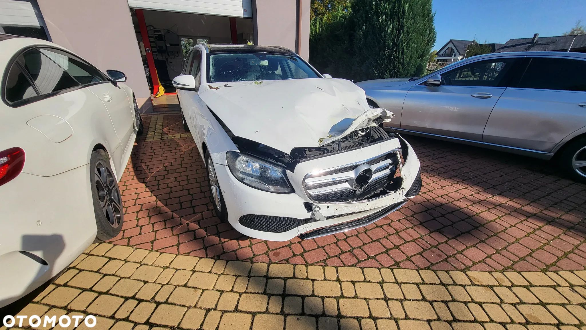 Mercedes-Benz Klasa E 220 d 4Matic T 9G-TRONIC - 1