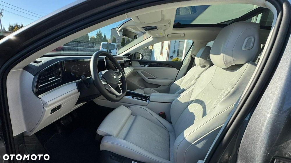 Volkswagen Passat - 10