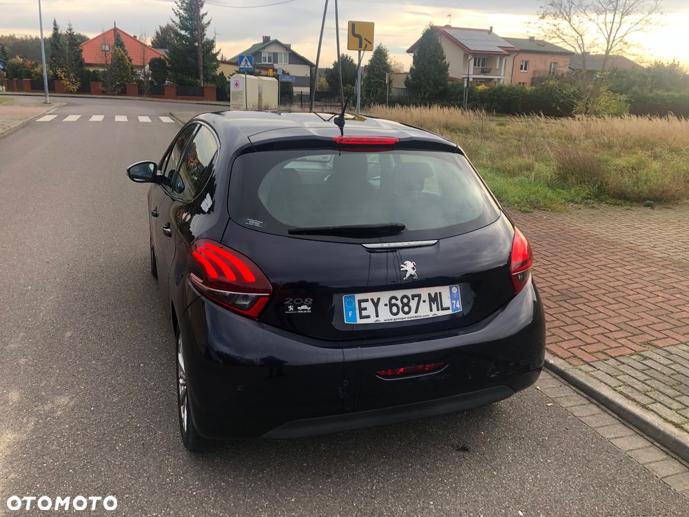 Peugeot 208 - 7