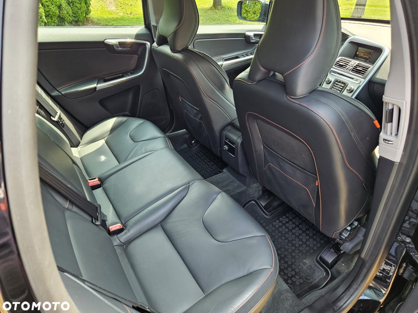 Volvo XC 60 D3 Drive-E Ocean Race - 12